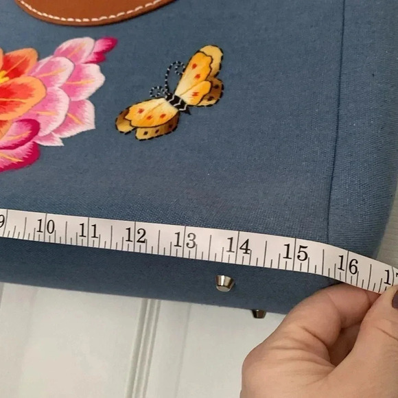 NWT embroidered  handbag - Picture 5 of 12